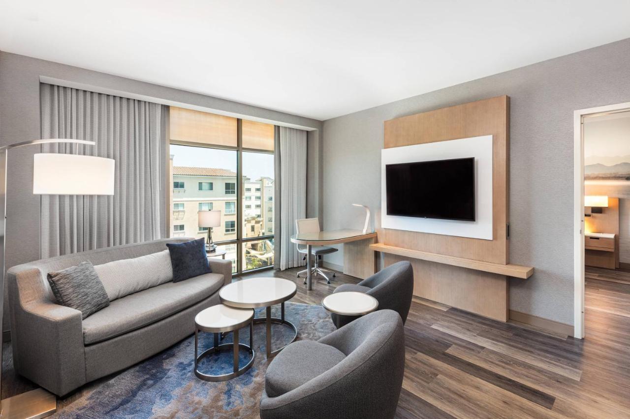 Courtyard By Marriott Los Angeles Monterey Park Esterno foto