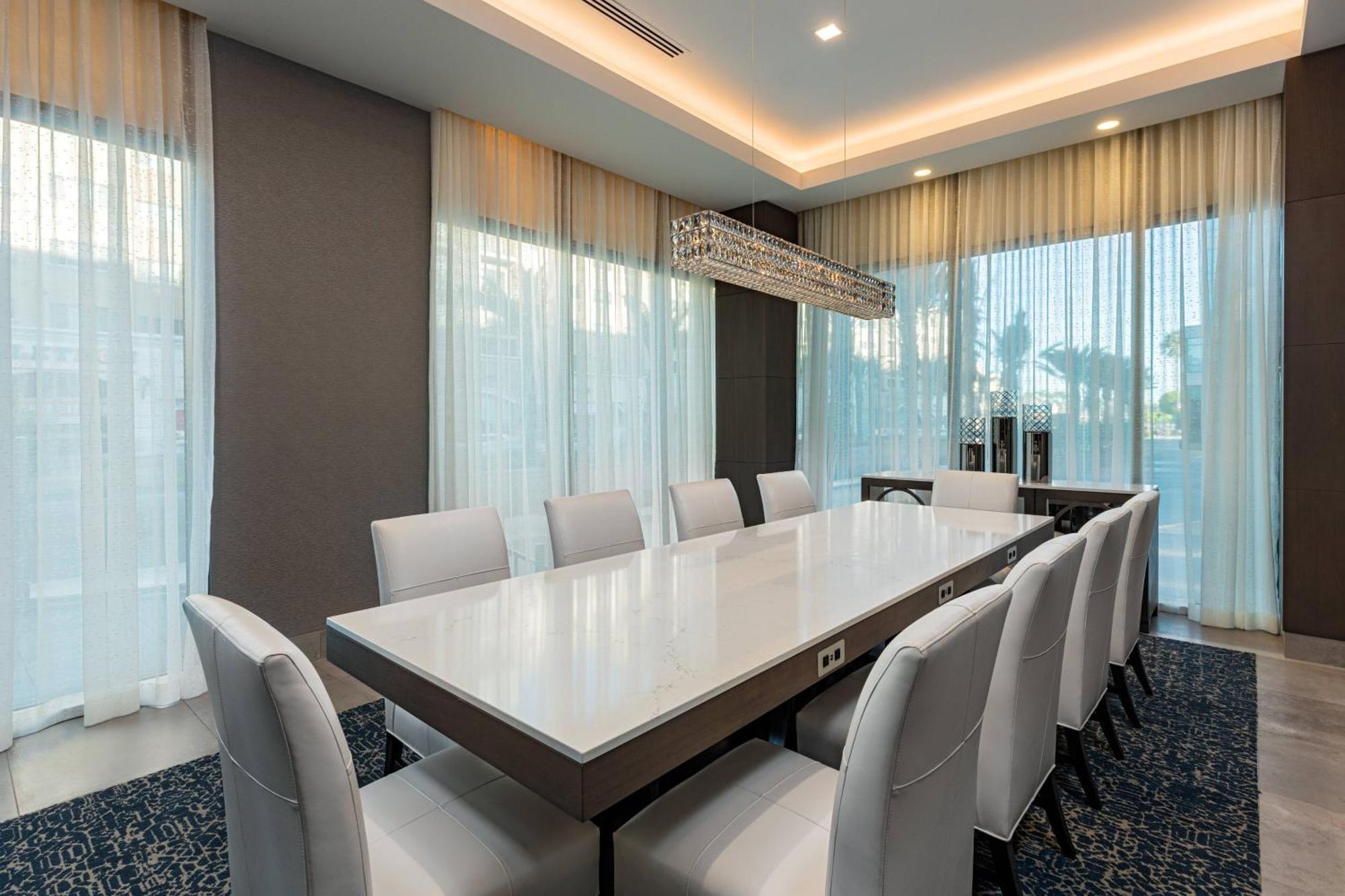Courtyard By Marriott Los Angeles Monterey Park Esterno foto